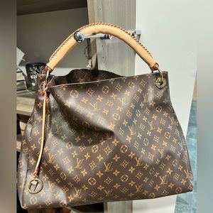 Louis Vuitton Artsy GM